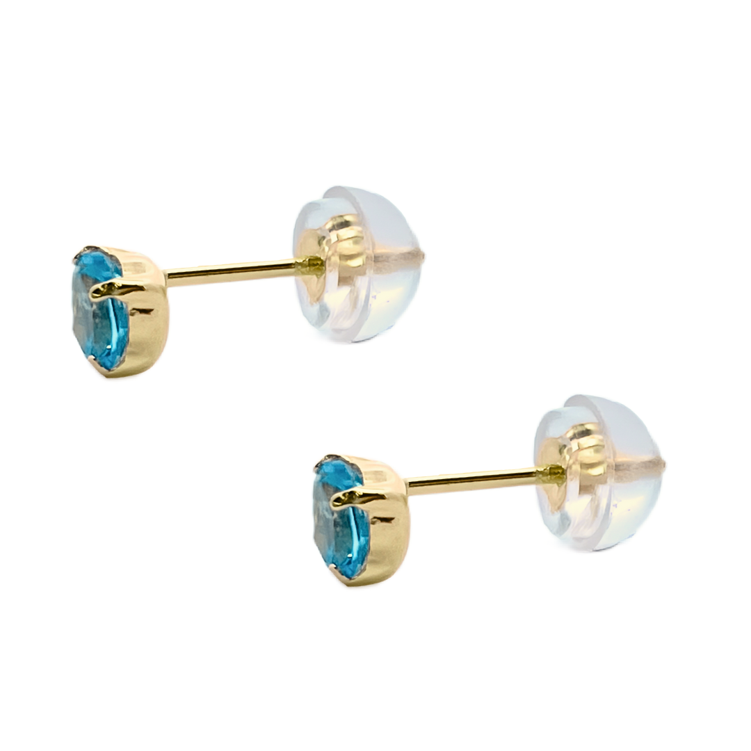 ブルートパーズ 　ラウンドカット　スタッドピアス　 K18YG