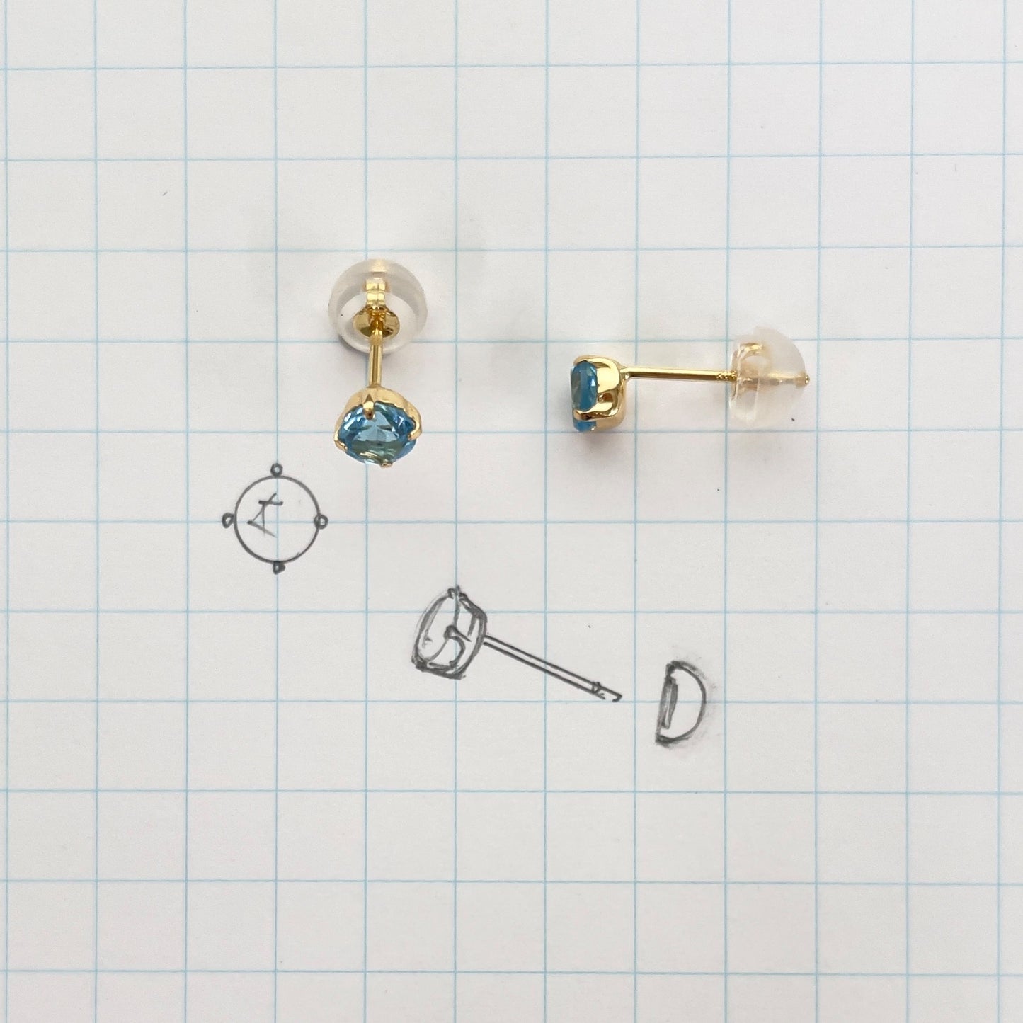 ブルートパーズ 　ラウンドカット　スタッドピアス　 K18YG