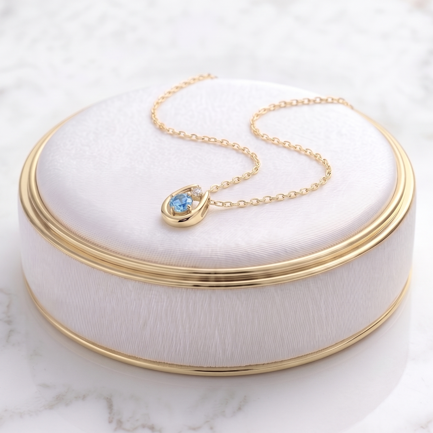 ブルートパーズ×ダイヤモンド0.01ct ホースシューネックレス K10YG
