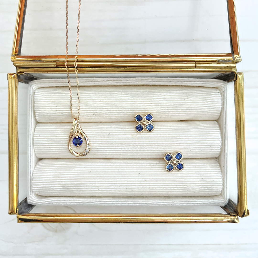 サファイア フラワーピアス K10YG