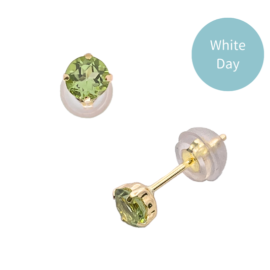 ペリドット 　ラウンドカット　スタッドピアス　 K18YG