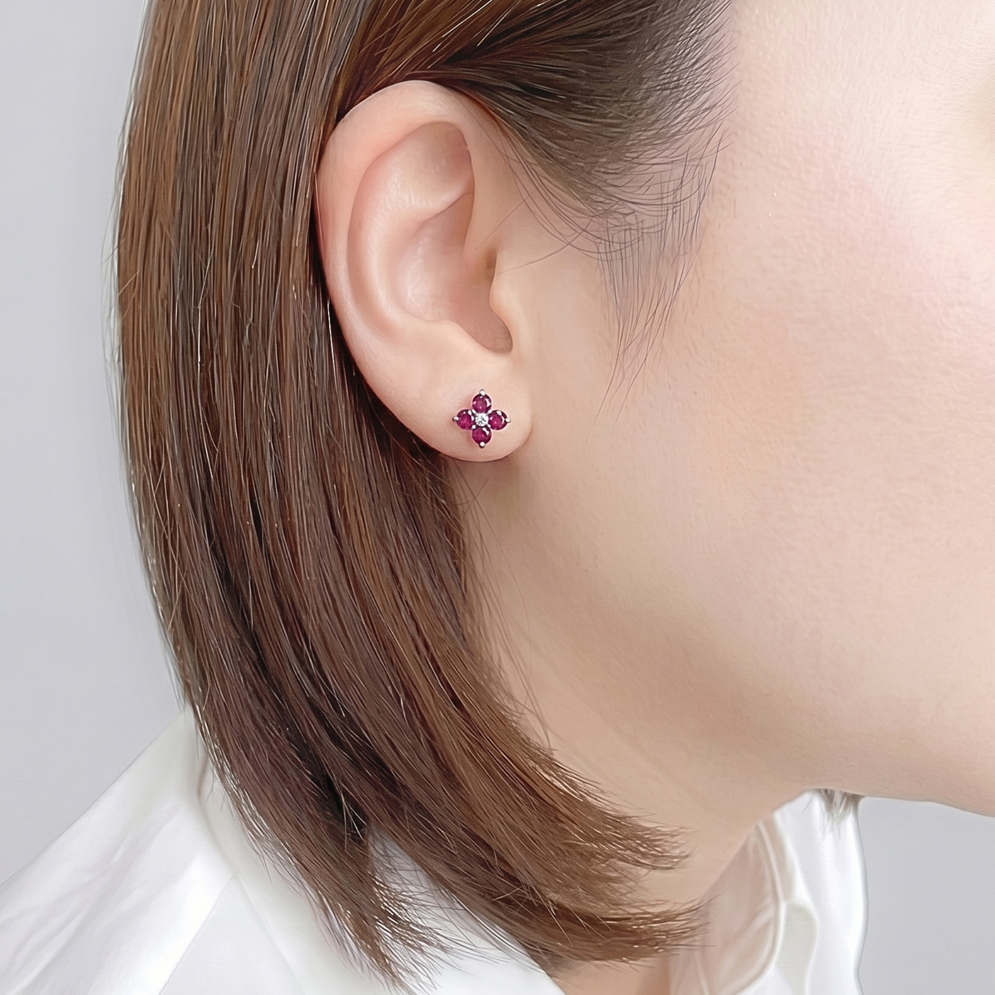 ルビー　フラワー　スタッドピアス　K10YG