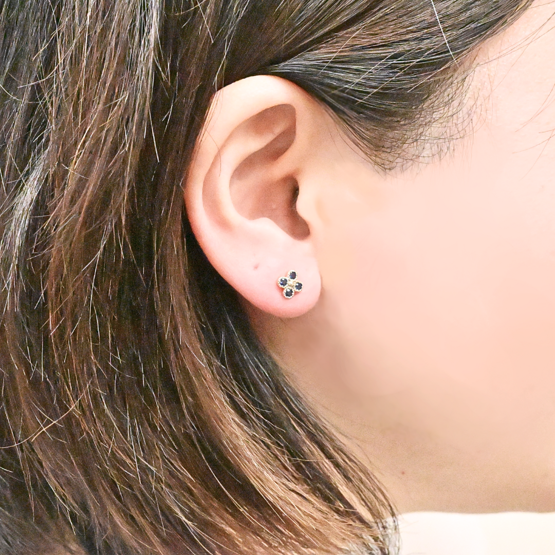 サファイア フラワーピアス K10YG