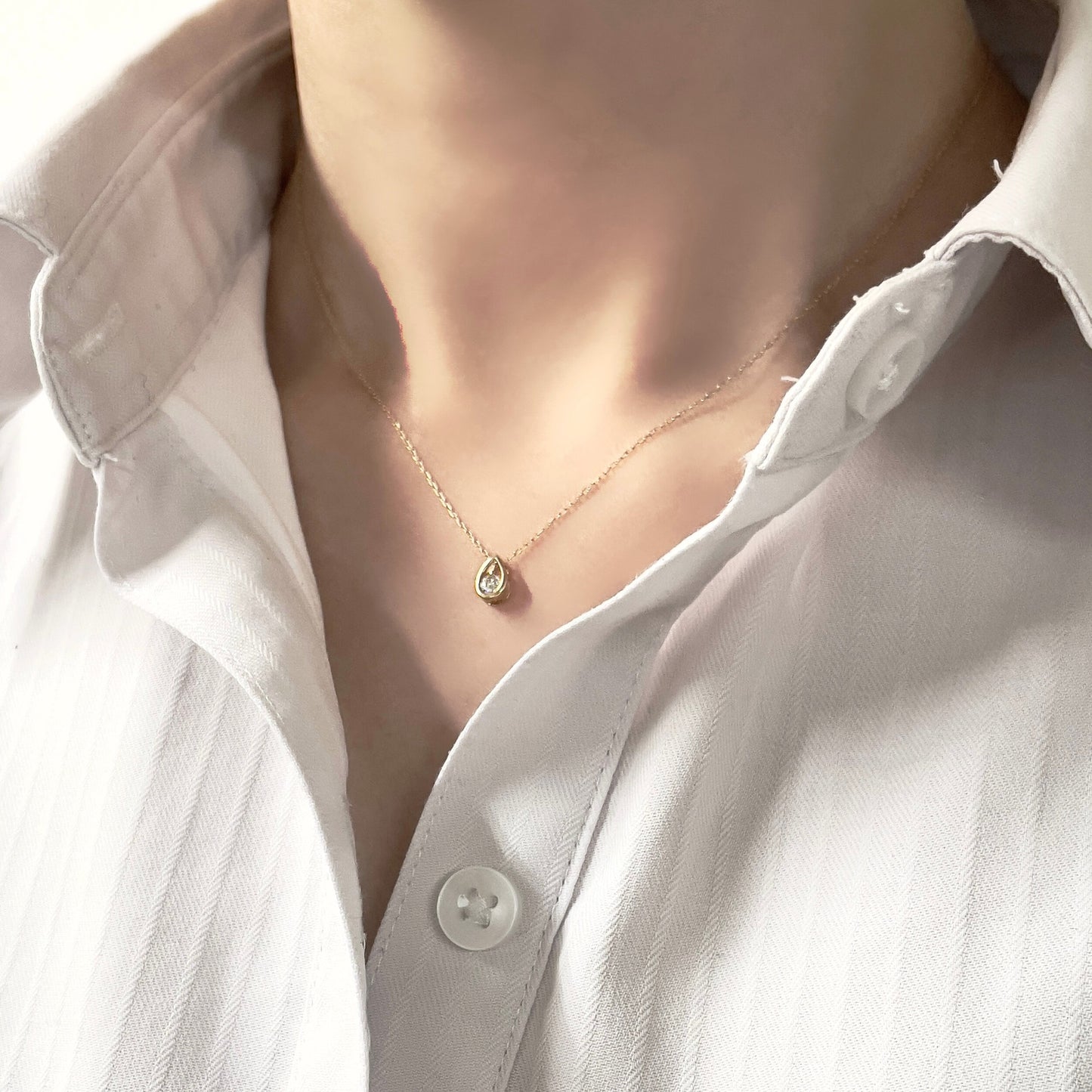 ダイヤモンド　ドロップ　ネックレス　K10YG