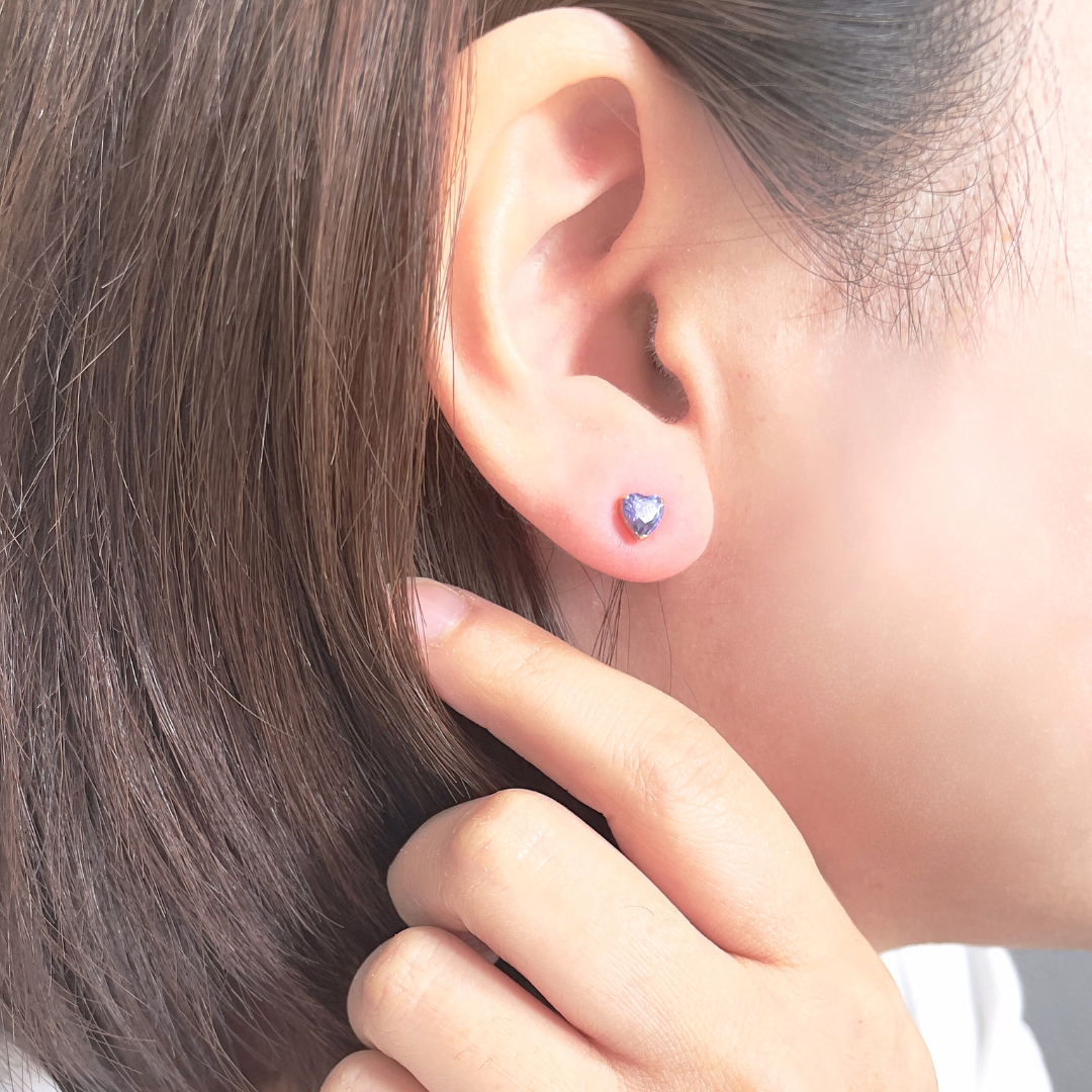 タンザナイト　ハートシェイプカット　ピアス　K10YG