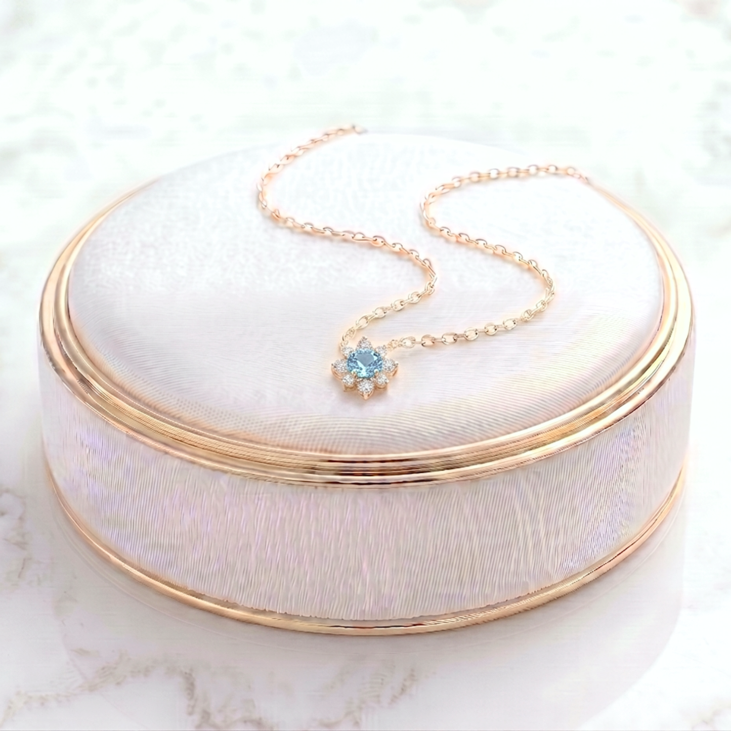 ブルートパーズ×ダイヤモンド0.07ct ネックレス K18YG