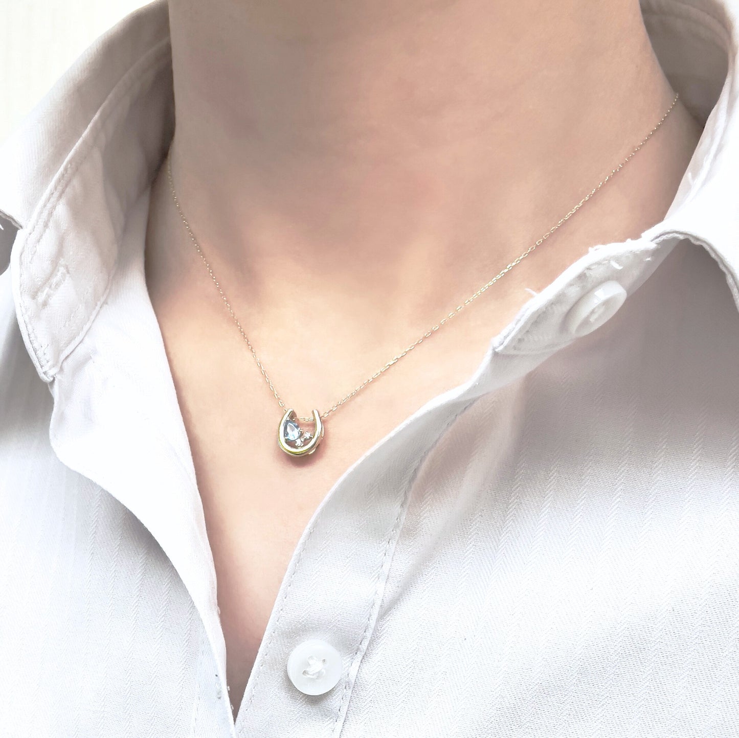 ブルートパーズ　ホースシュー　ネックレス　K10YG