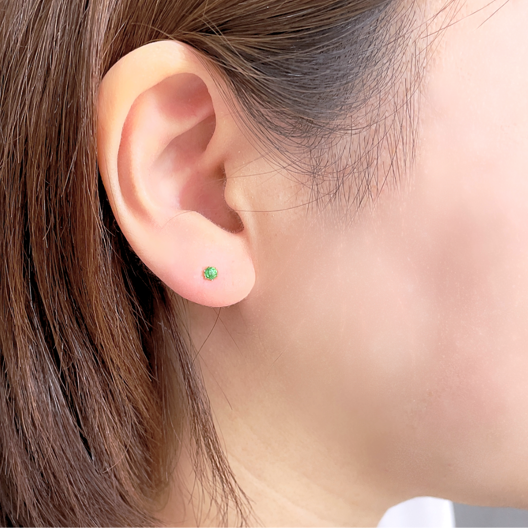 グリーンガーネット　ラウンドカット　スタッドピアス　K10YG