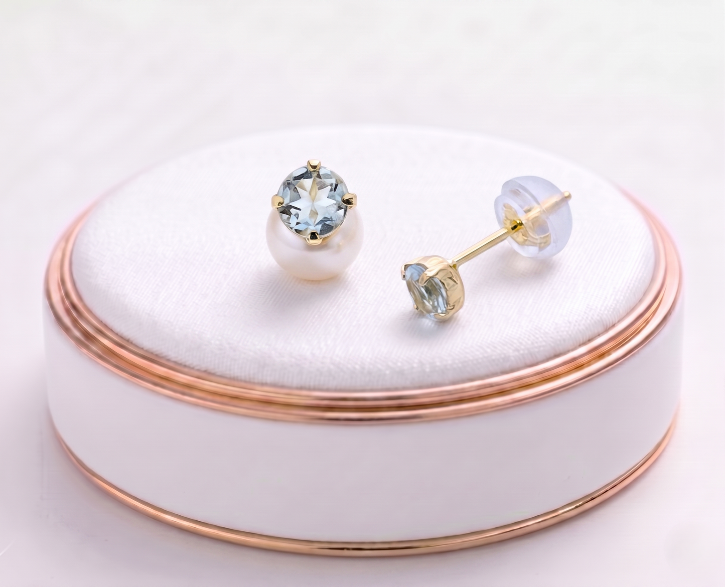アクアマリン ラウンドカット　スタッドピアス K18YG