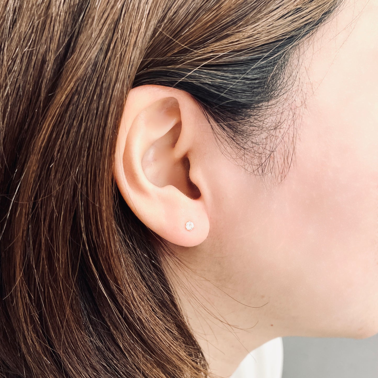 モルガナイト　ラウンドカット　スタッドピアス　K10YG