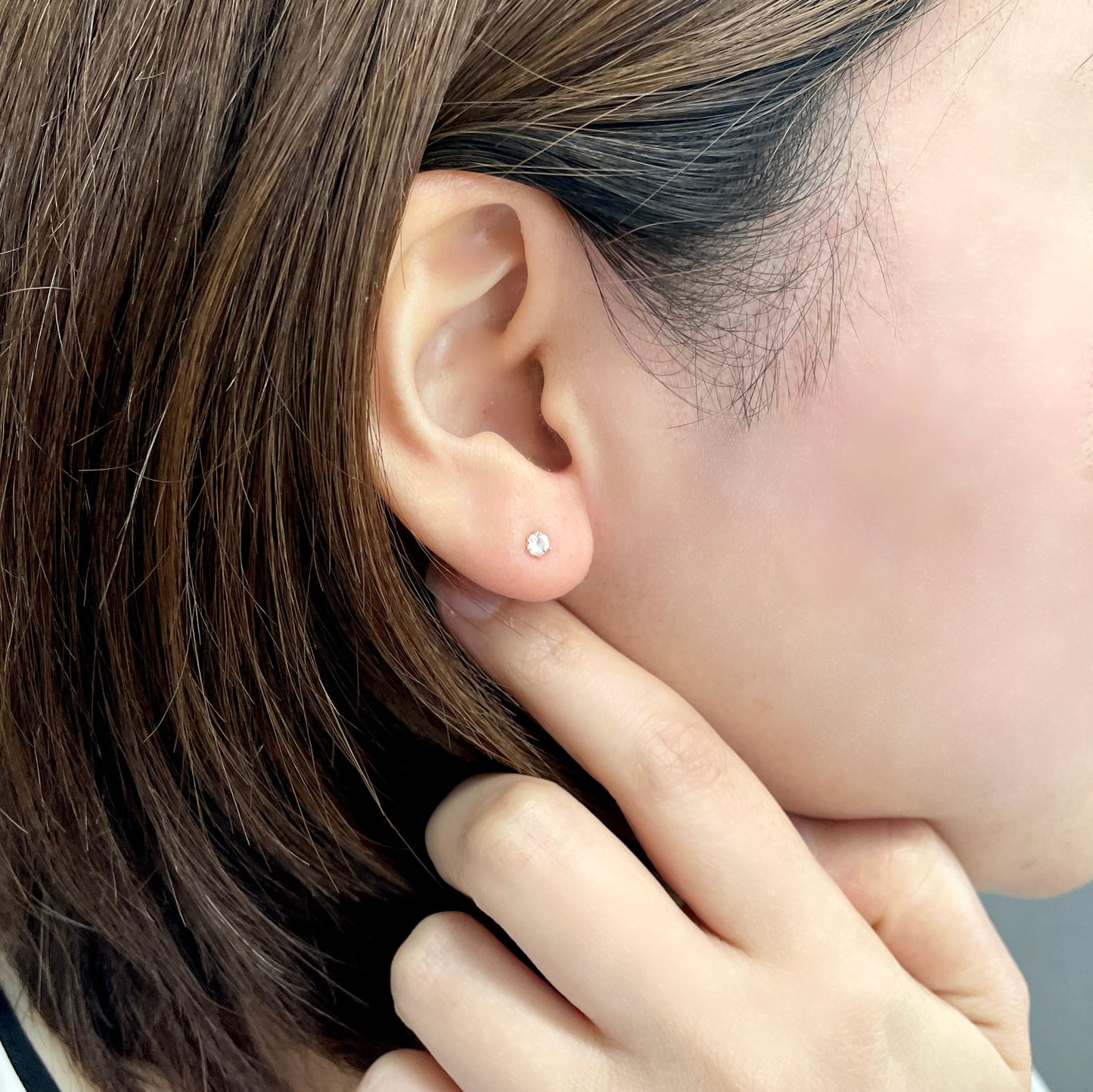 モルガナイト　ラウンドカット　スタッドピアス　K10YG