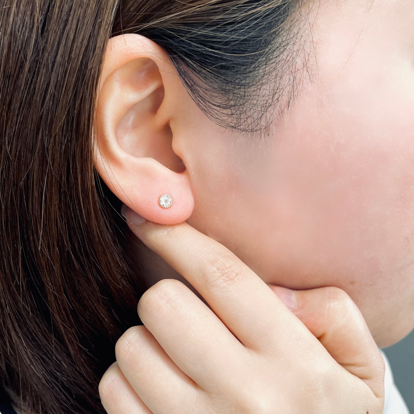 アクアマリン　ラウンド　ミルピアス　K10YG