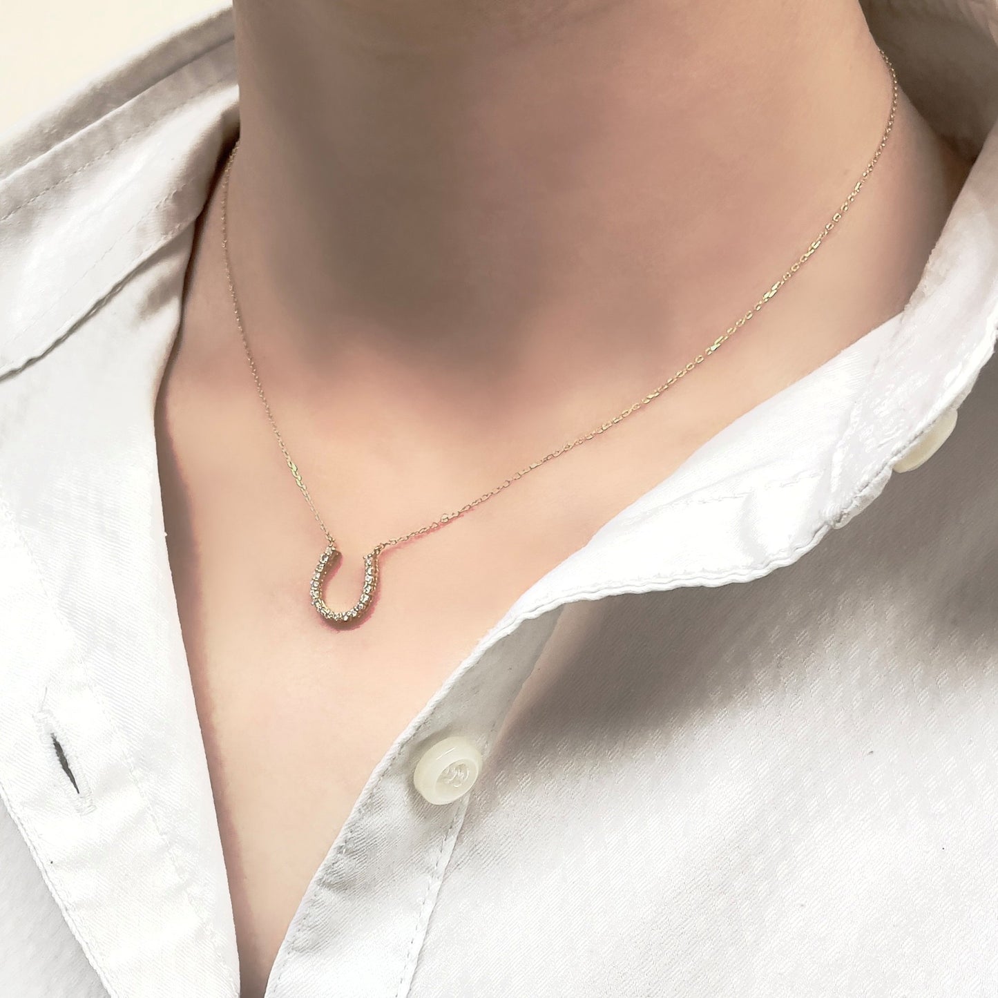 ダイヤモンド　ホースシュー　ダイヤモンド　ネックレス