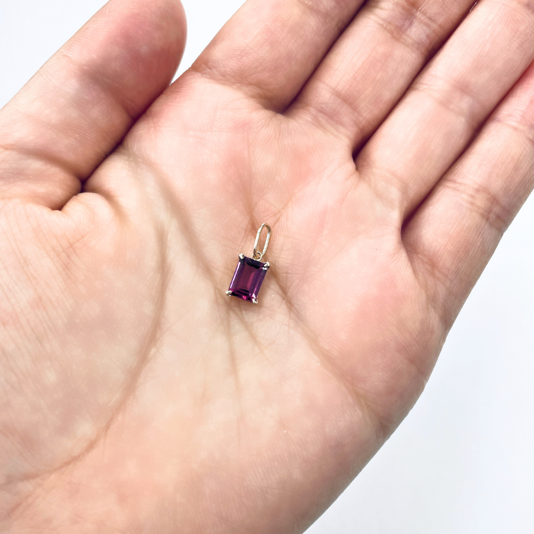 ロードライトガーネット　スクエアカット　ペンダントトップ　K10YG