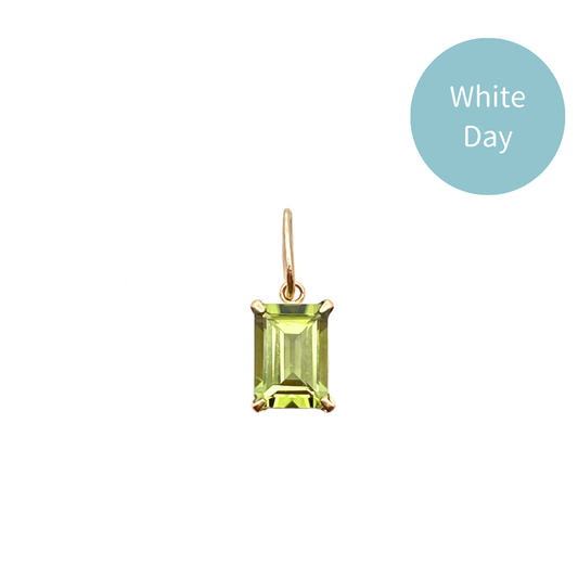 ペリドット　スクエアカット　ペンダントトップ　K10YG