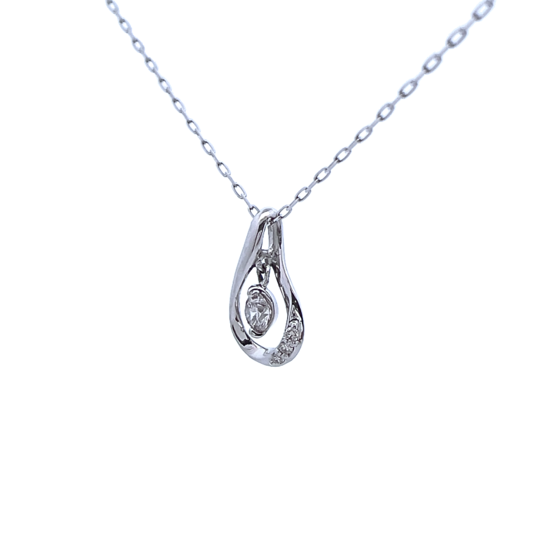 ダイヤモンド　ドロップネックレス 　プラチナ