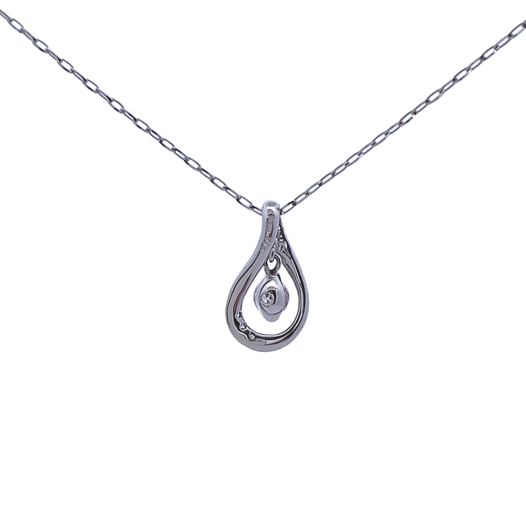 ダイヤモンド　ドロップネックレス 　プラチナ