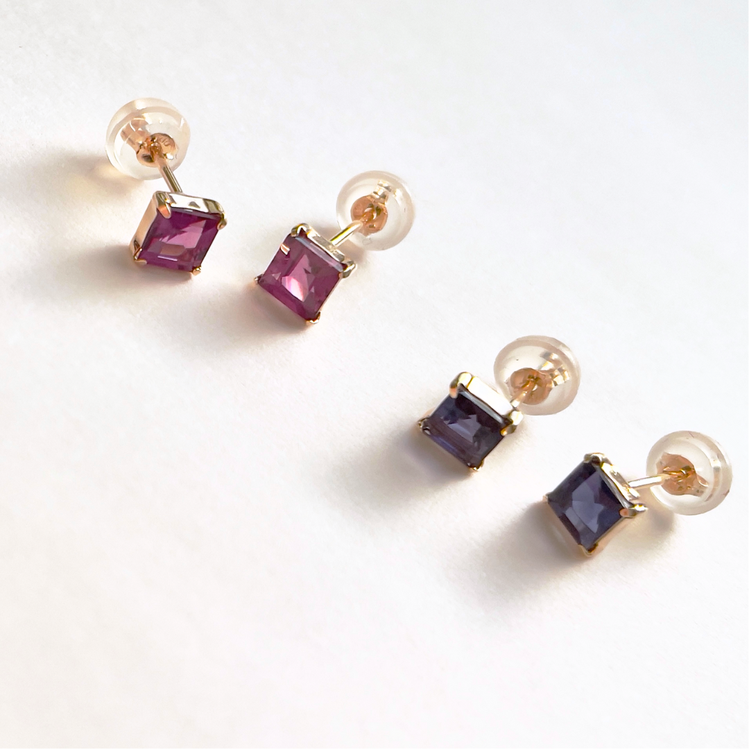 ロードライトガーネット　スクエアカット　スタッドピアス