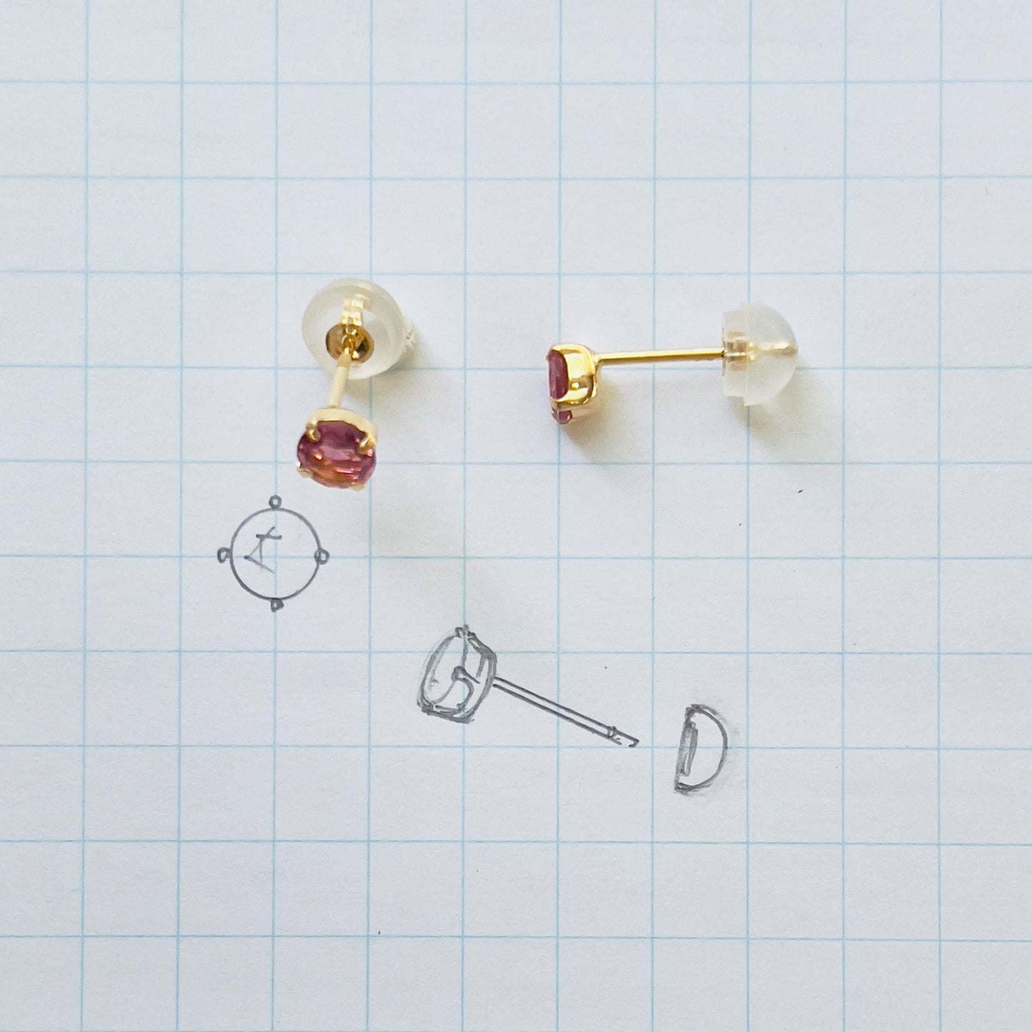 ピンクトルマリン　ラウンドカット　 スタッドピアス　 K18YG